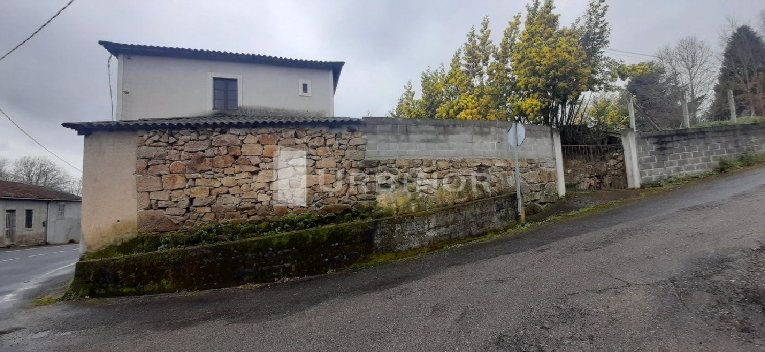 till salu hus A Silva Ourense 3