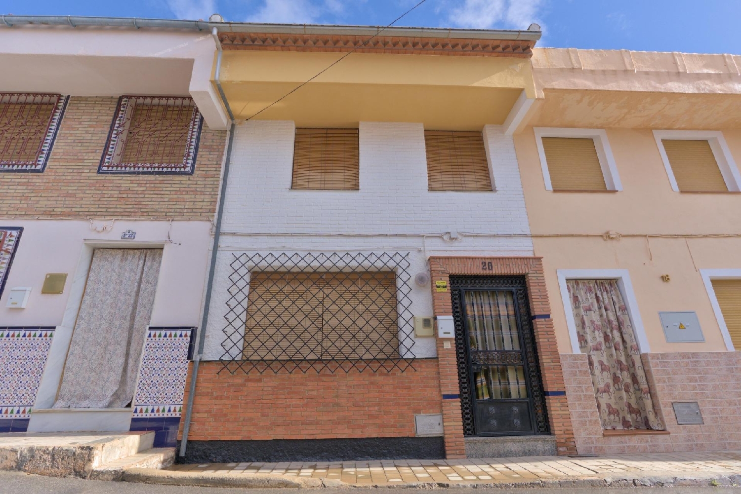 till salu hus Alomartes Loja 2