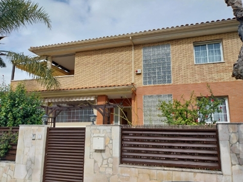 Ardiaca Baix Camp hus foto 6262023