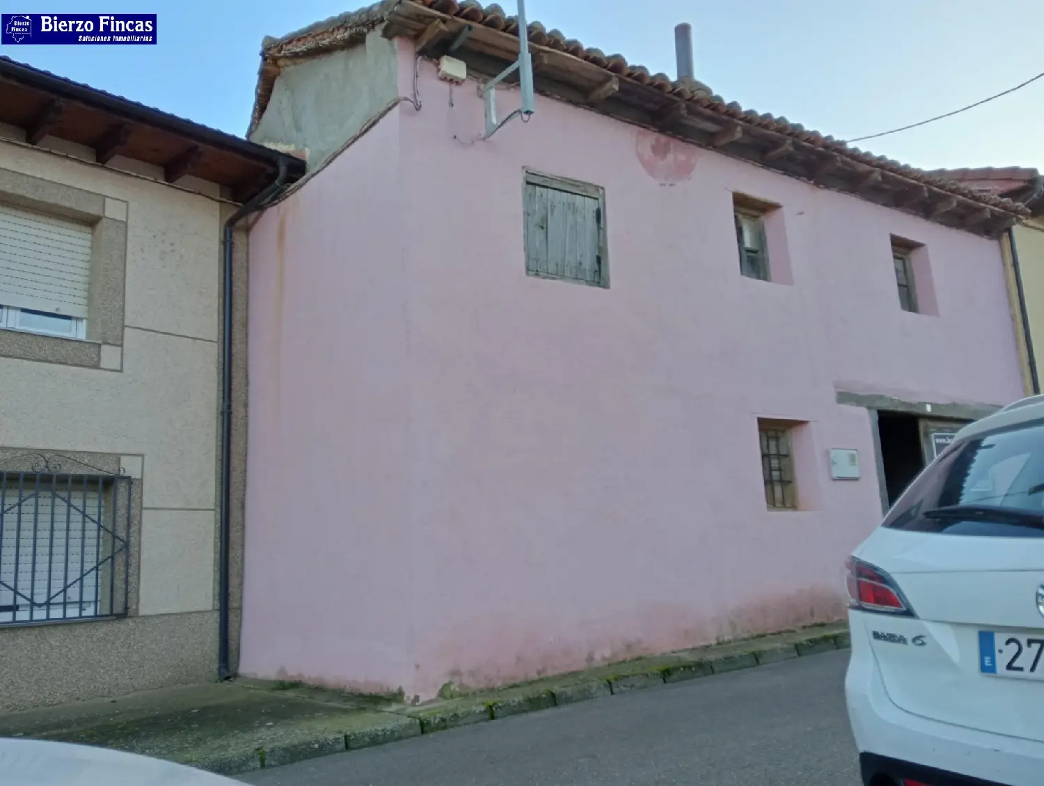  till salu hus Antimio De Abajo León 1