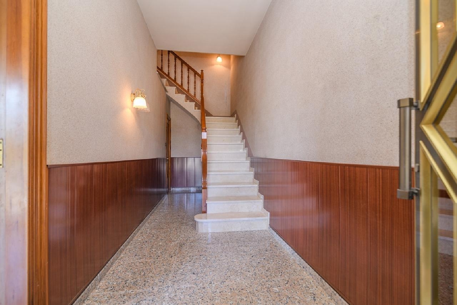  till salu hus Avinyó Bages 8