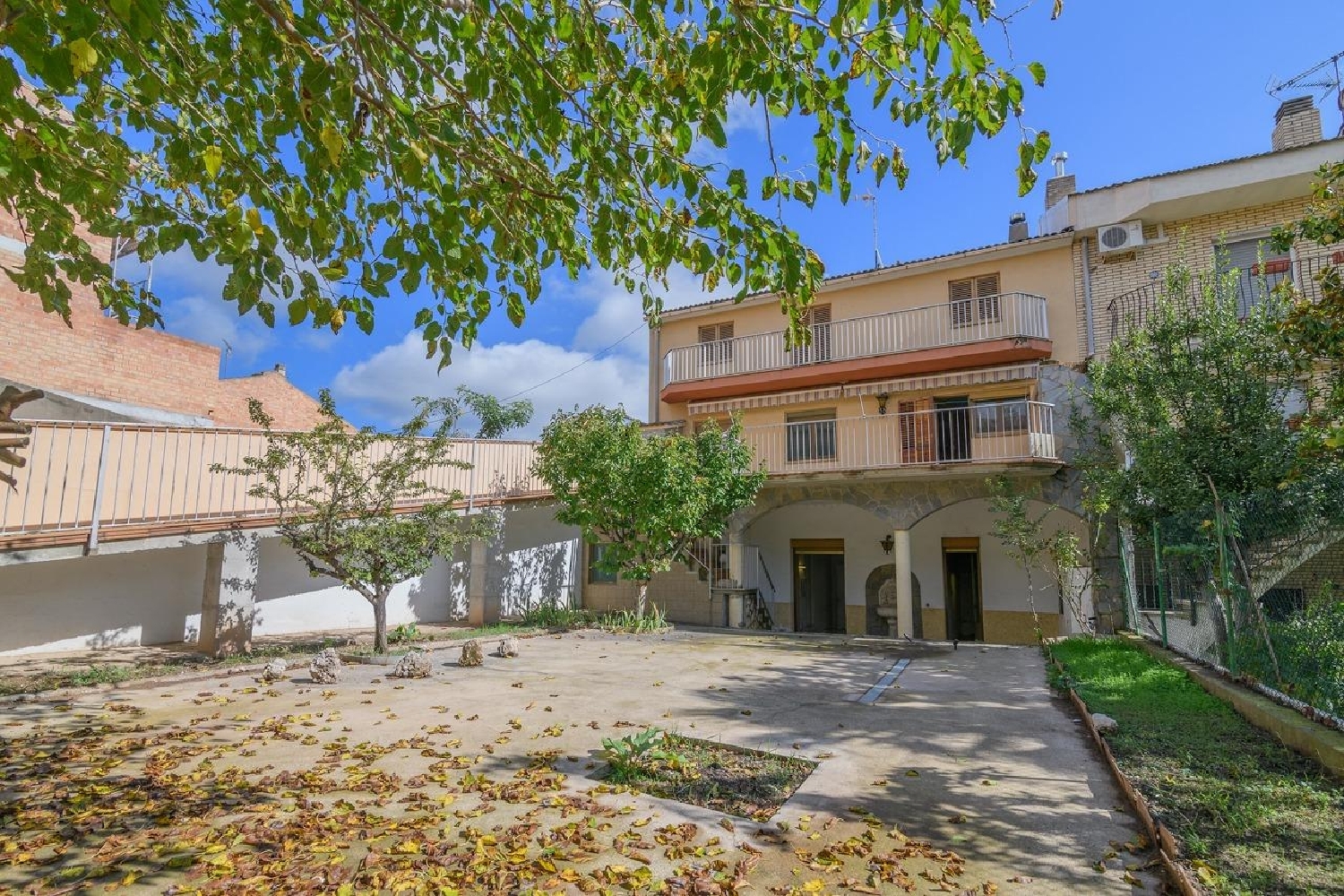 till salu hus Avinyó Bages 3