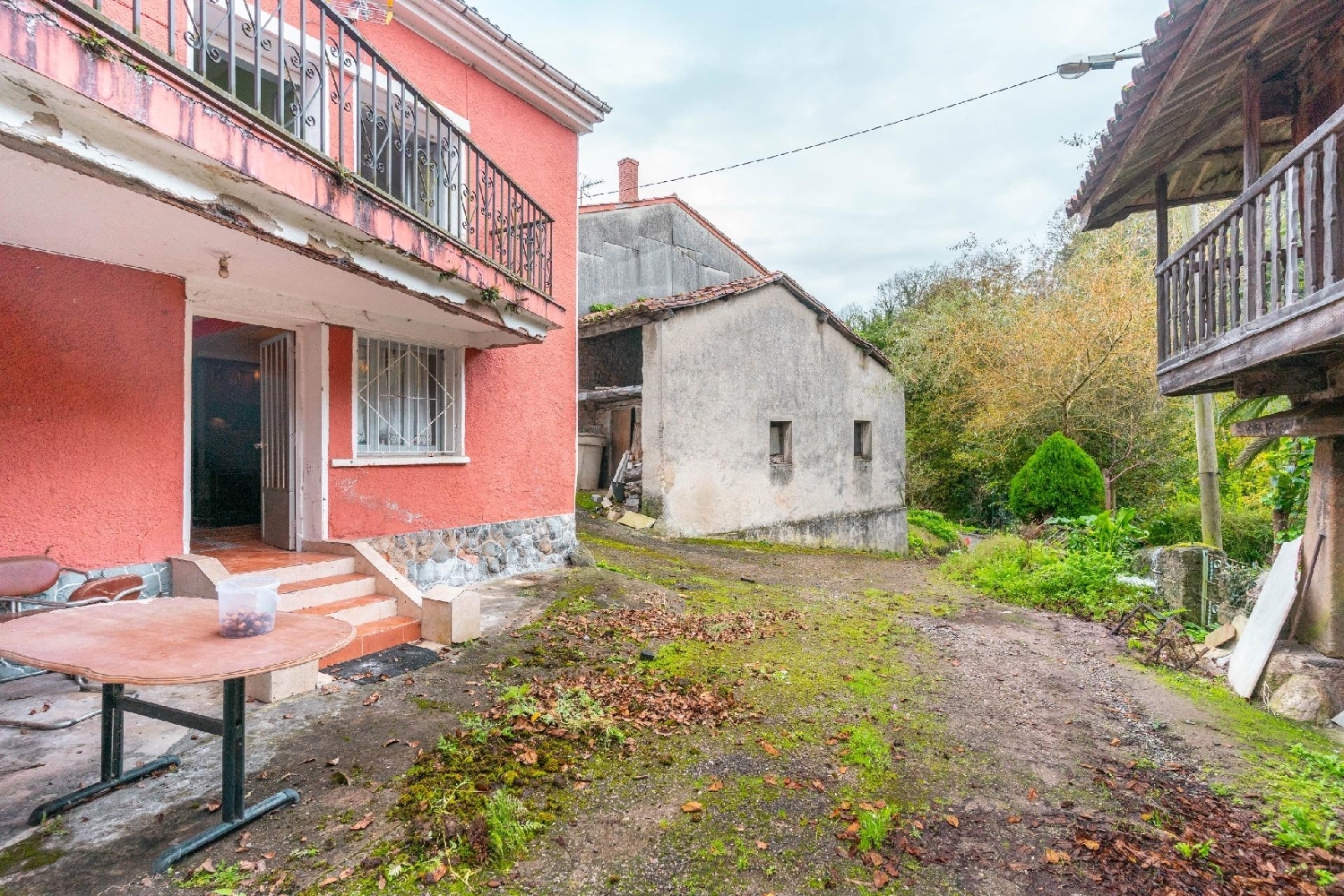 till salu hus Barbales Oviedo 3
