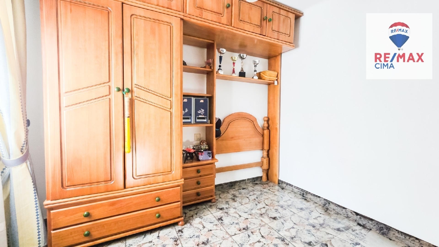  till salu hus Barrio Nuevo Baza 8