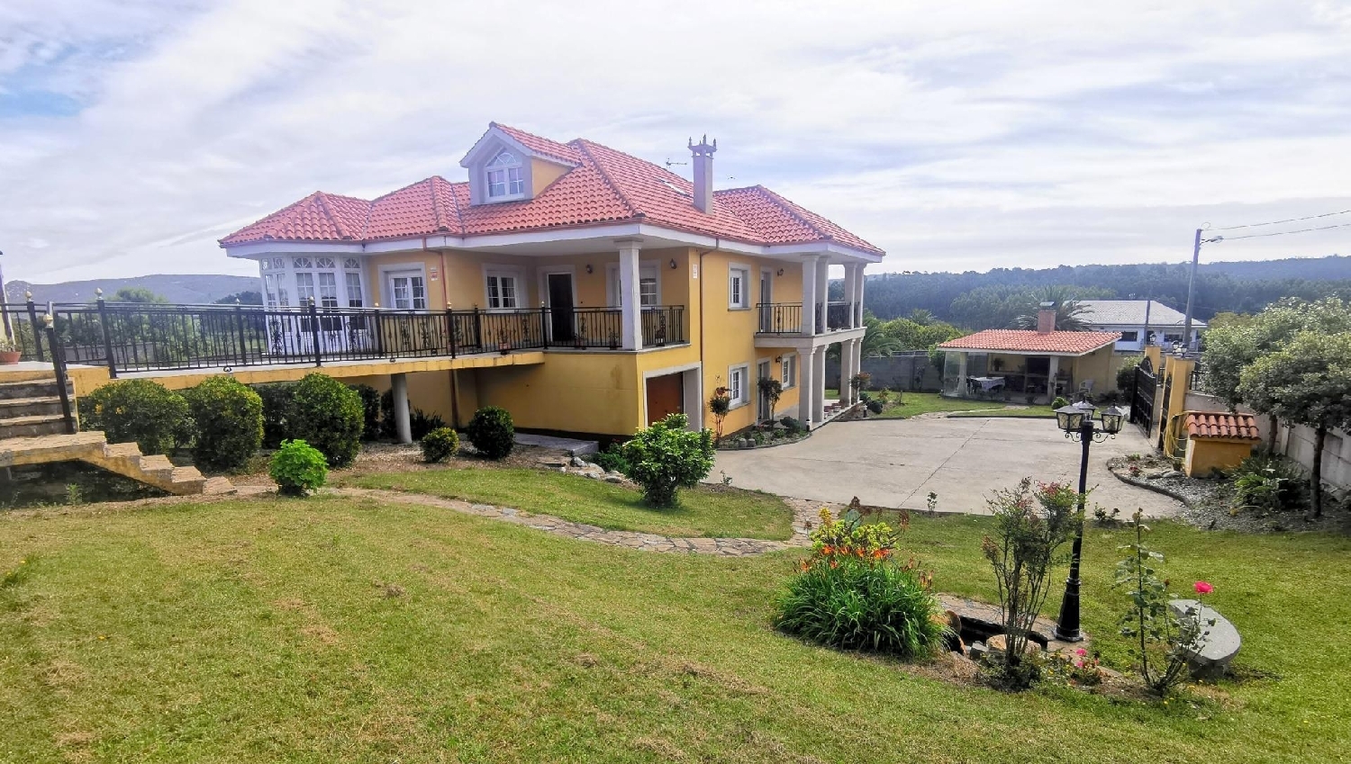  till salu hus Beo Bergantiños 3