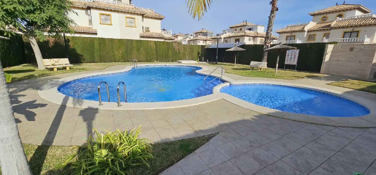 till salu hus Playa Flamenca Baix Segura 2