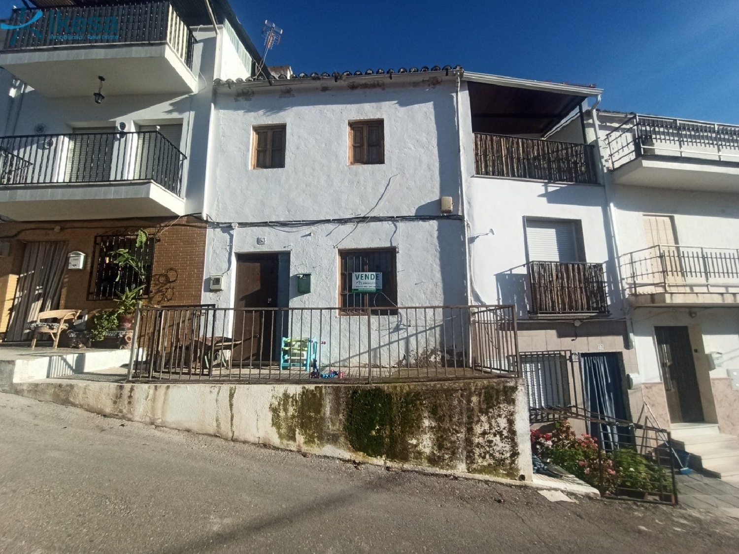  till salu hus Carrera De La Viña Loja 1