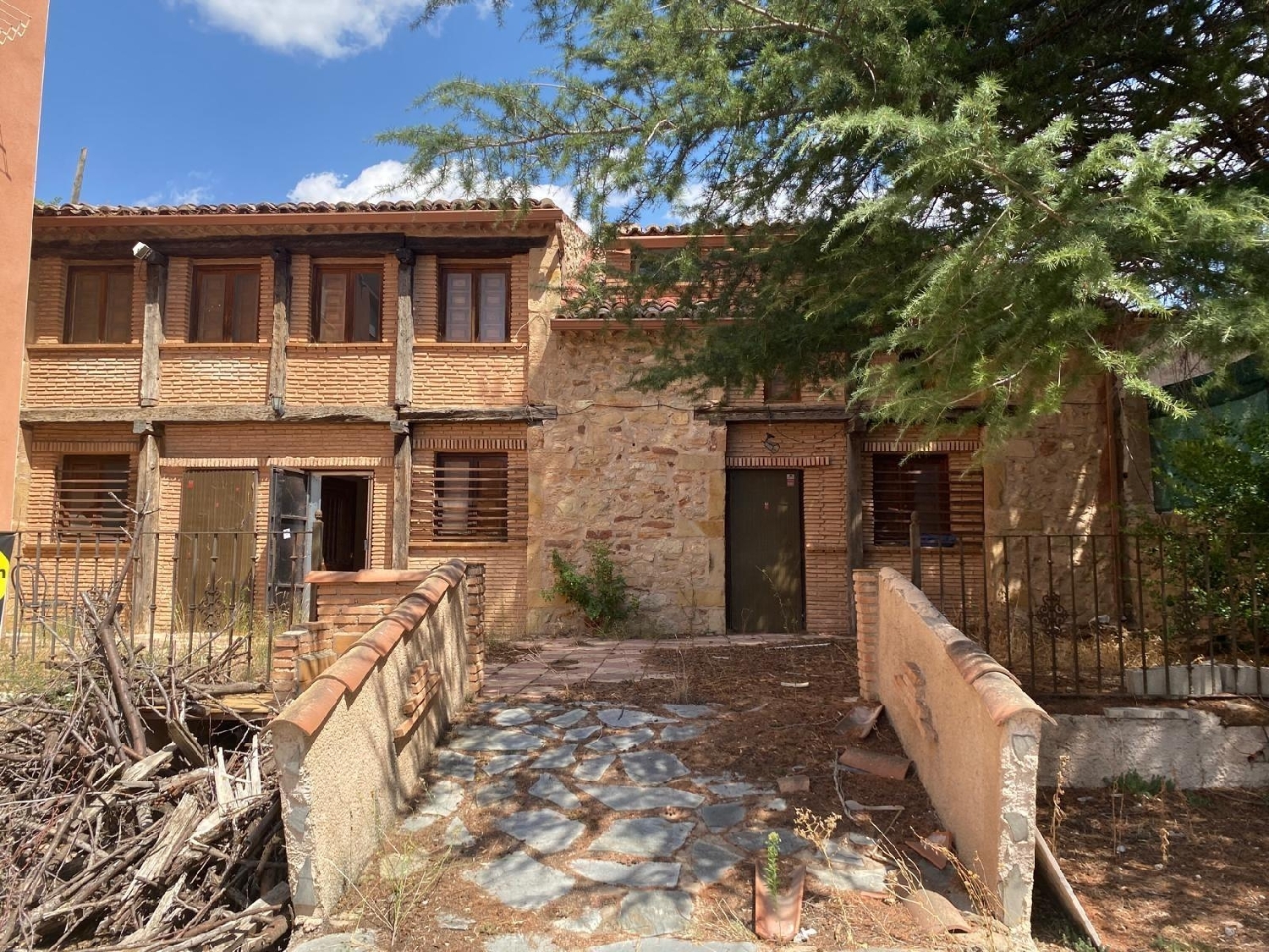 till salu hus Castellote Molina De Aragón 2