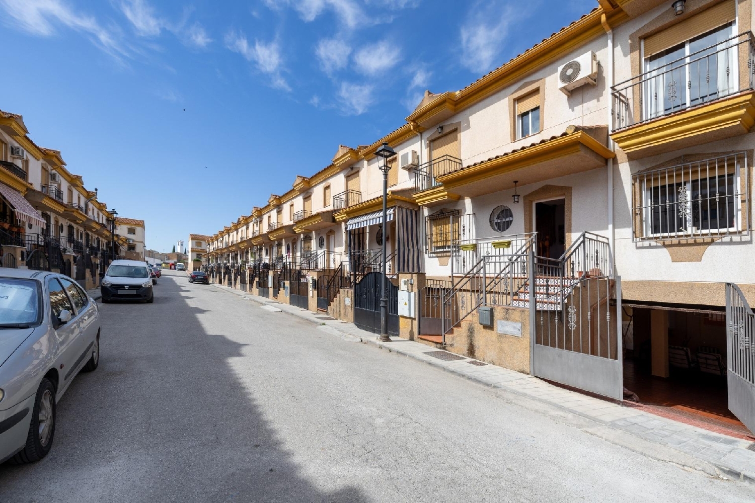 till salu hus Romilla Vega De Granada 3