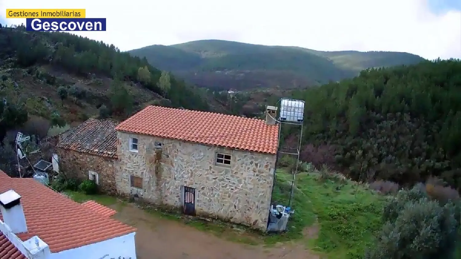  till salu hus Rebollar Valle Del Jerte 1