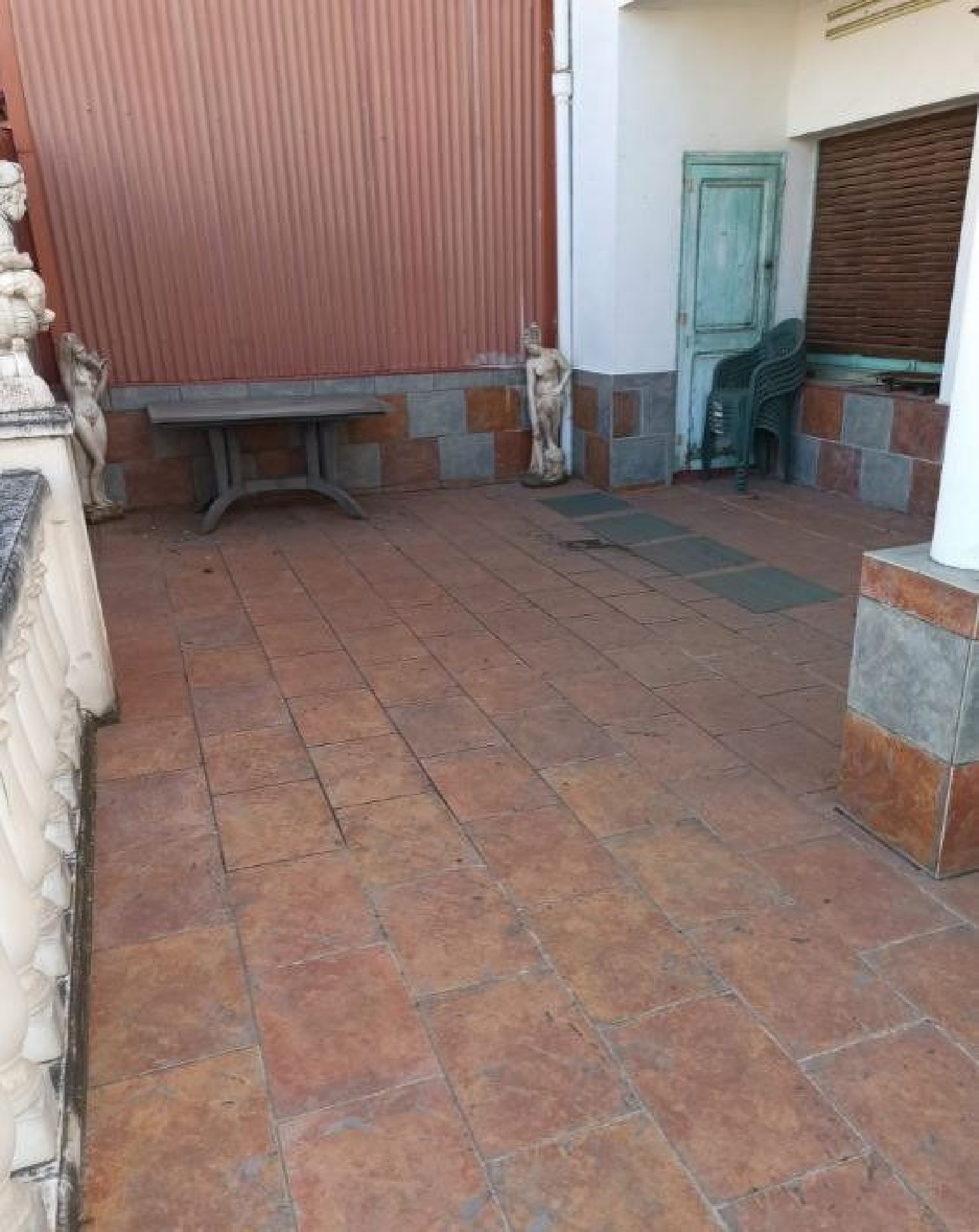  till salu hus Comtals Els Bages 1