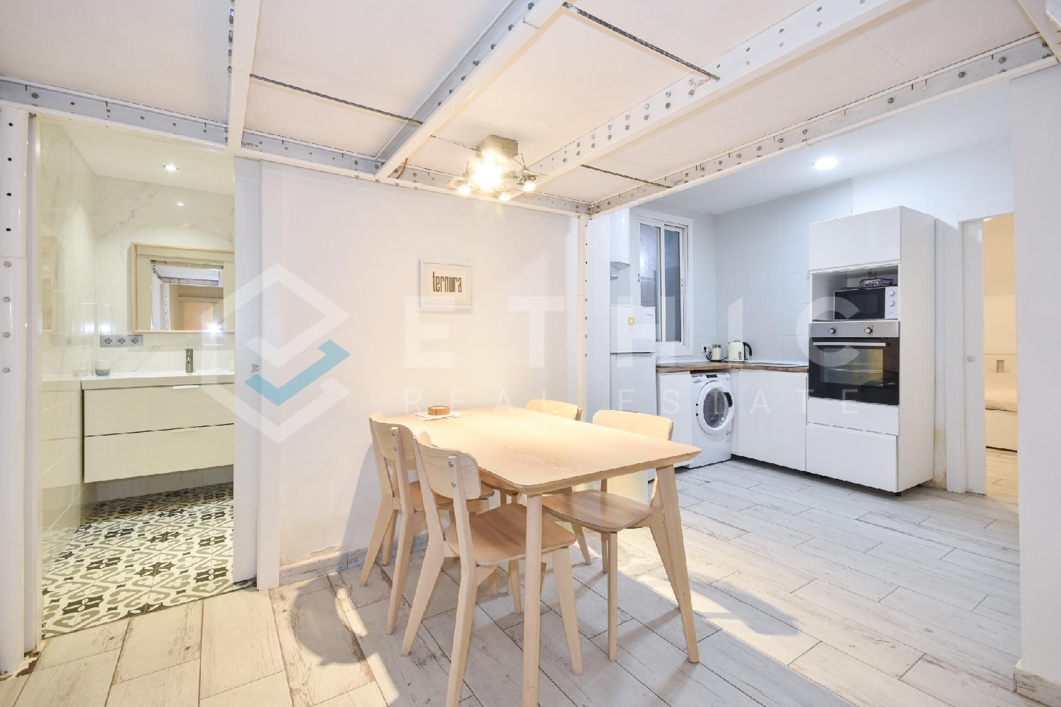  till salu hus Eixample-Sant Antoni Barcelonès 7