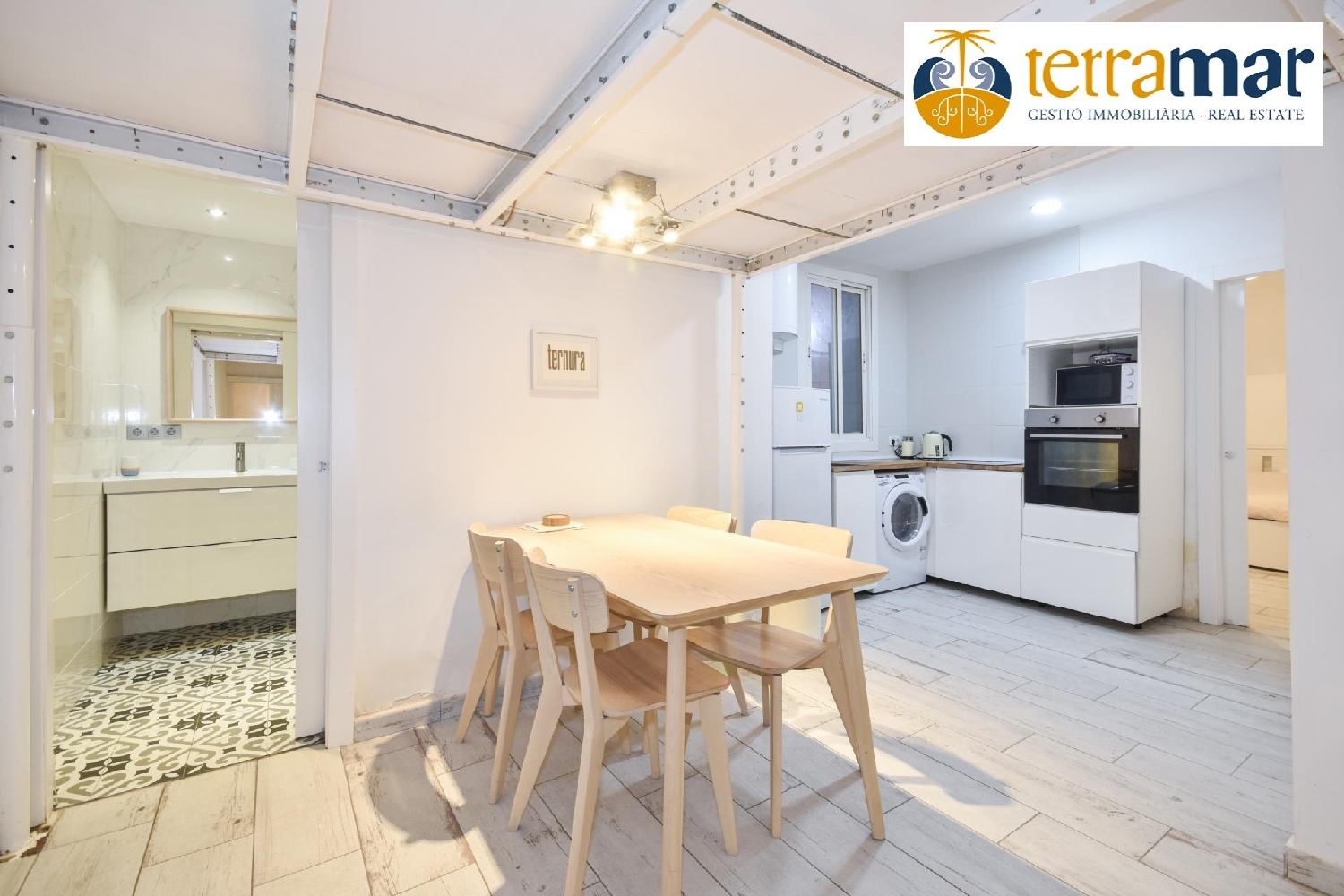  till salu hus Eixample-Sant Antoni Barcelonès 6