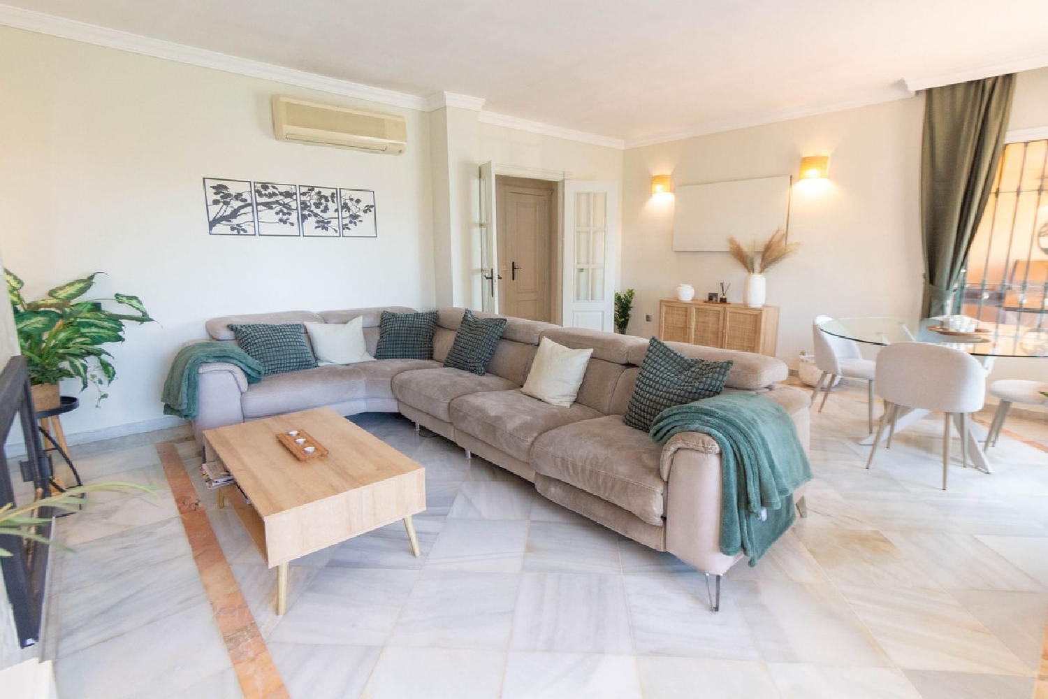  till salu hus El Chaparral Costa Del Sol Occidental 1