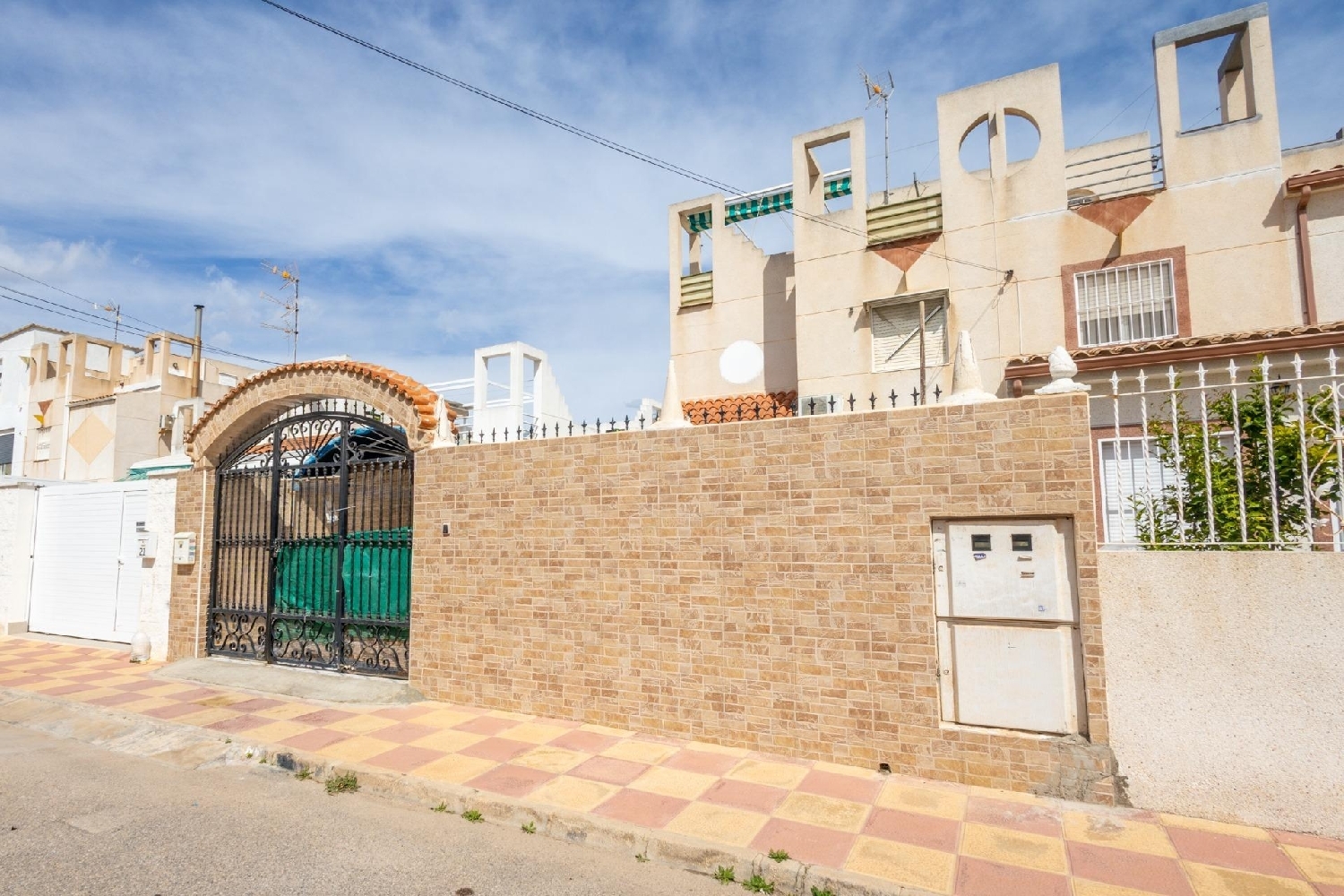  till salu hus El Chaparral Baix Segura 38