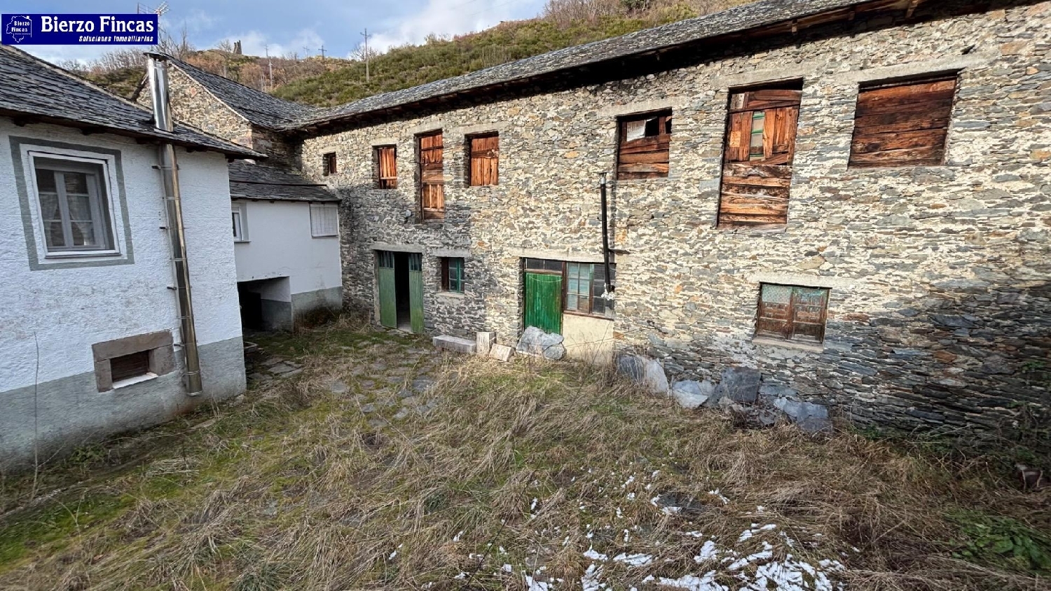 till salu hus El Villar De Santiago Villablino 2