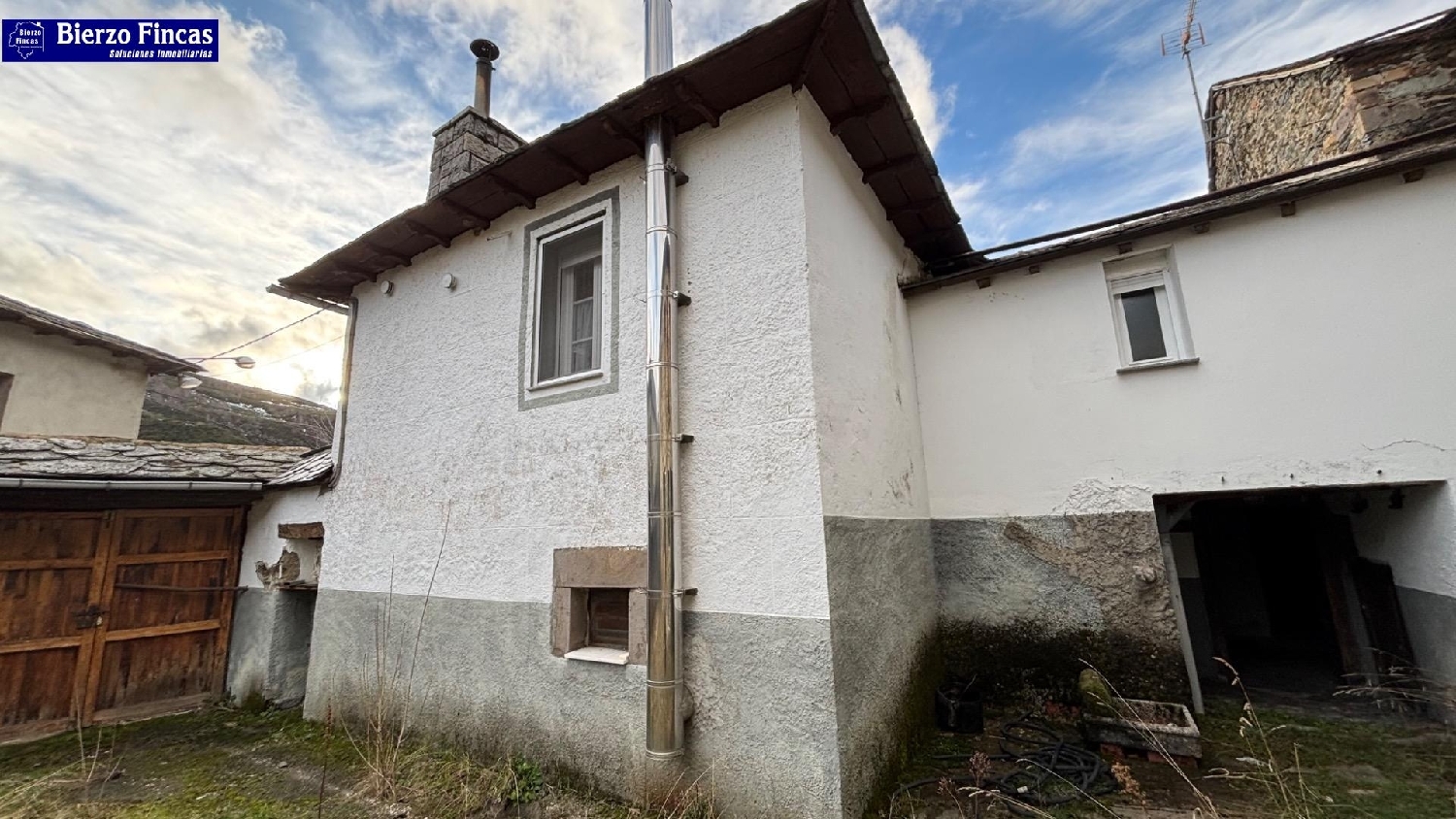  till salu hus El Villar De Santiago Villablino 1