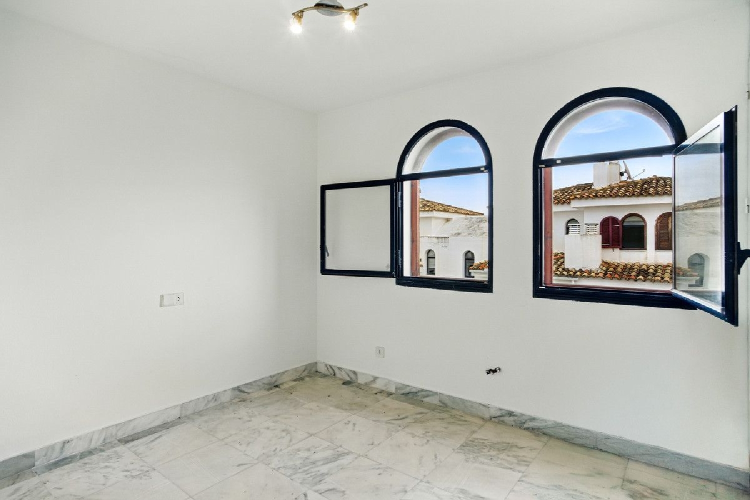 till salu hus Estepona Costa Del Sol Occidental 2