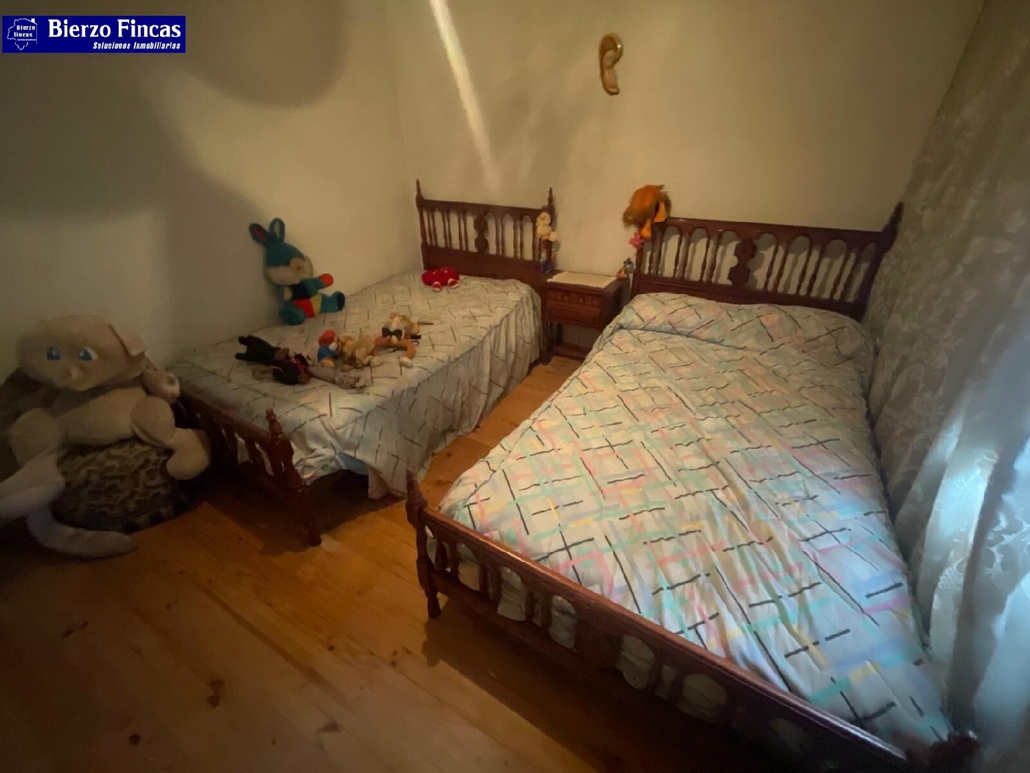 till salu hus Ferral Del Bernesga León 3