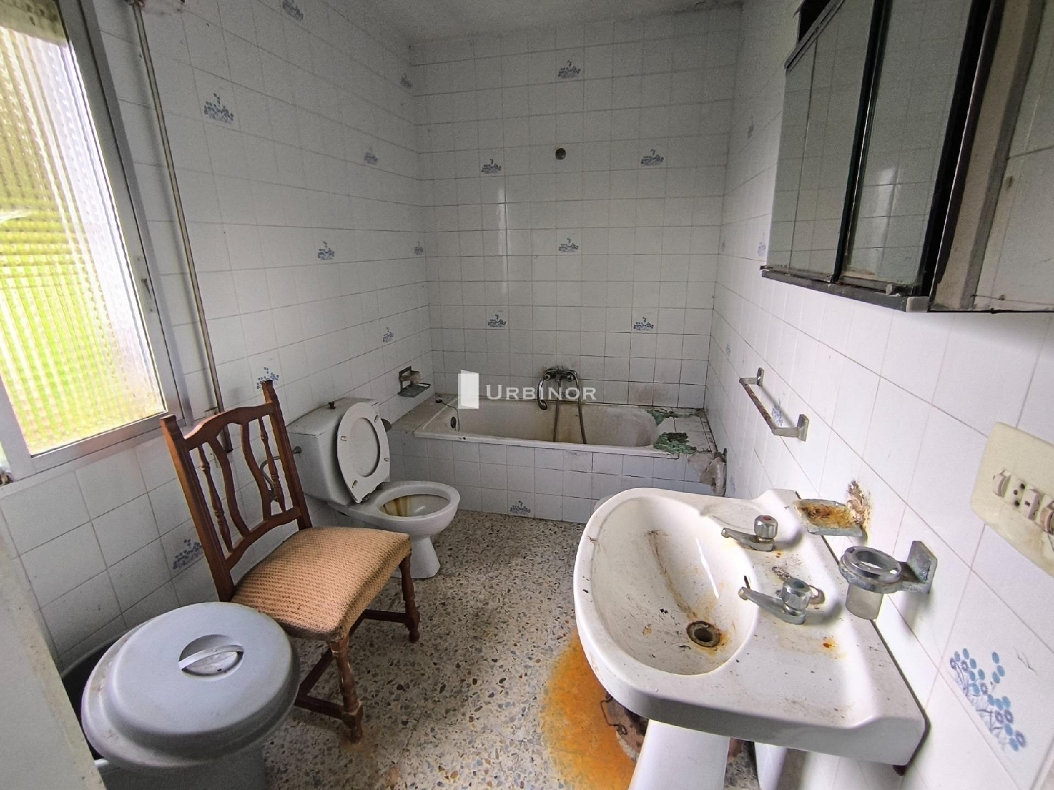  till salu hus Monteasnal Ourense 8