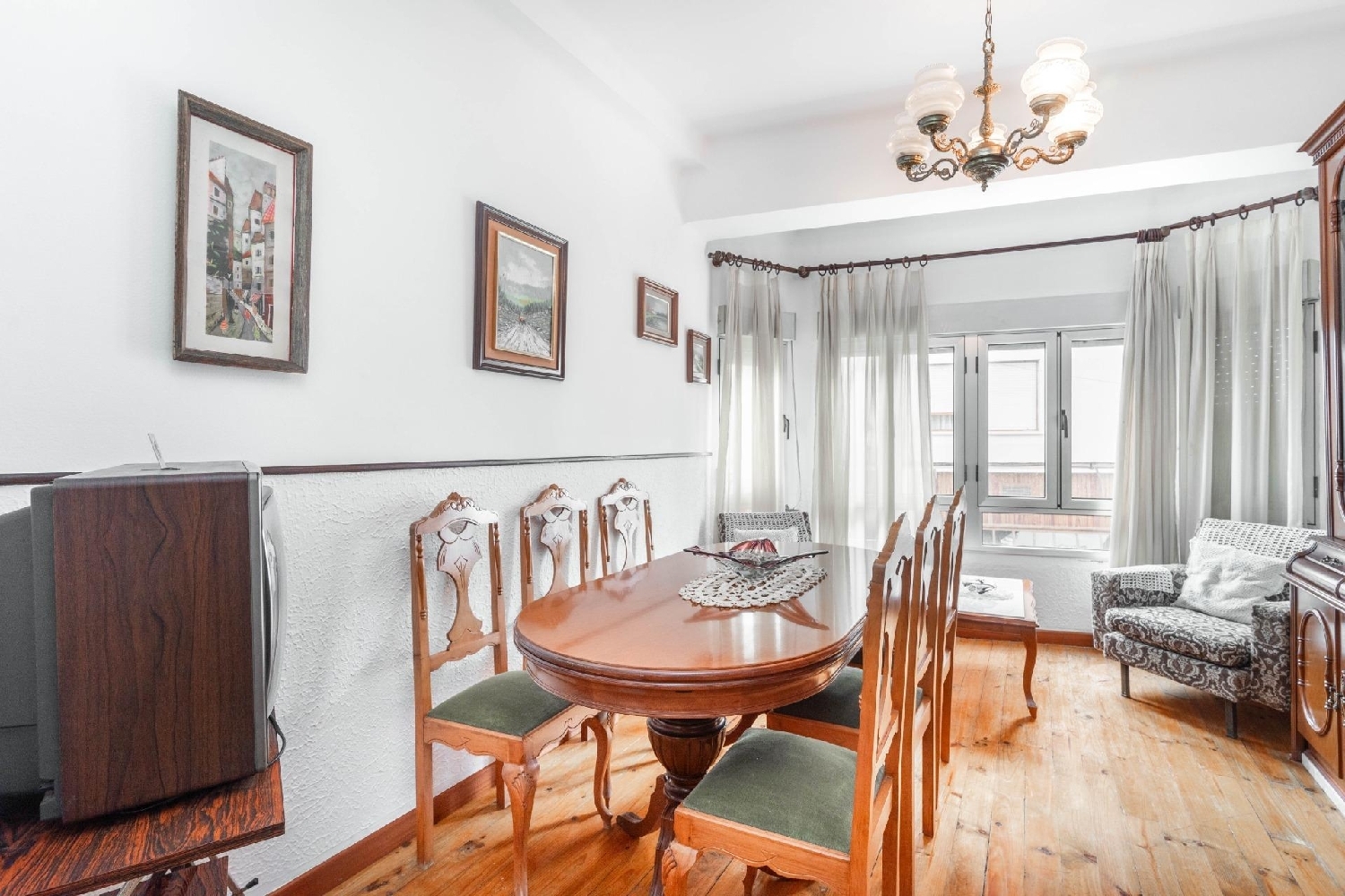  till salu hus Figueras Narcea 5