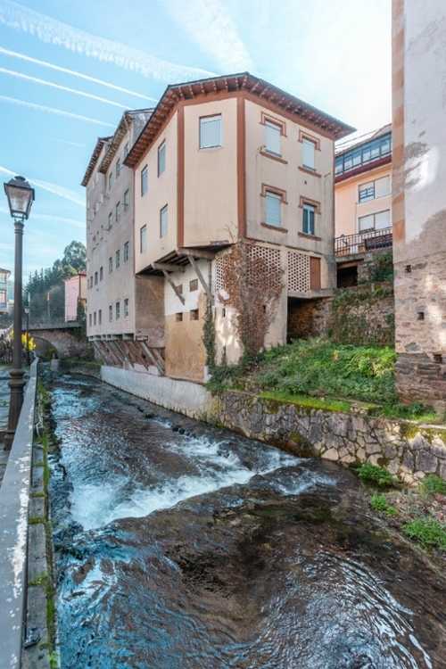 Figueras Narcea hus foto 6260626