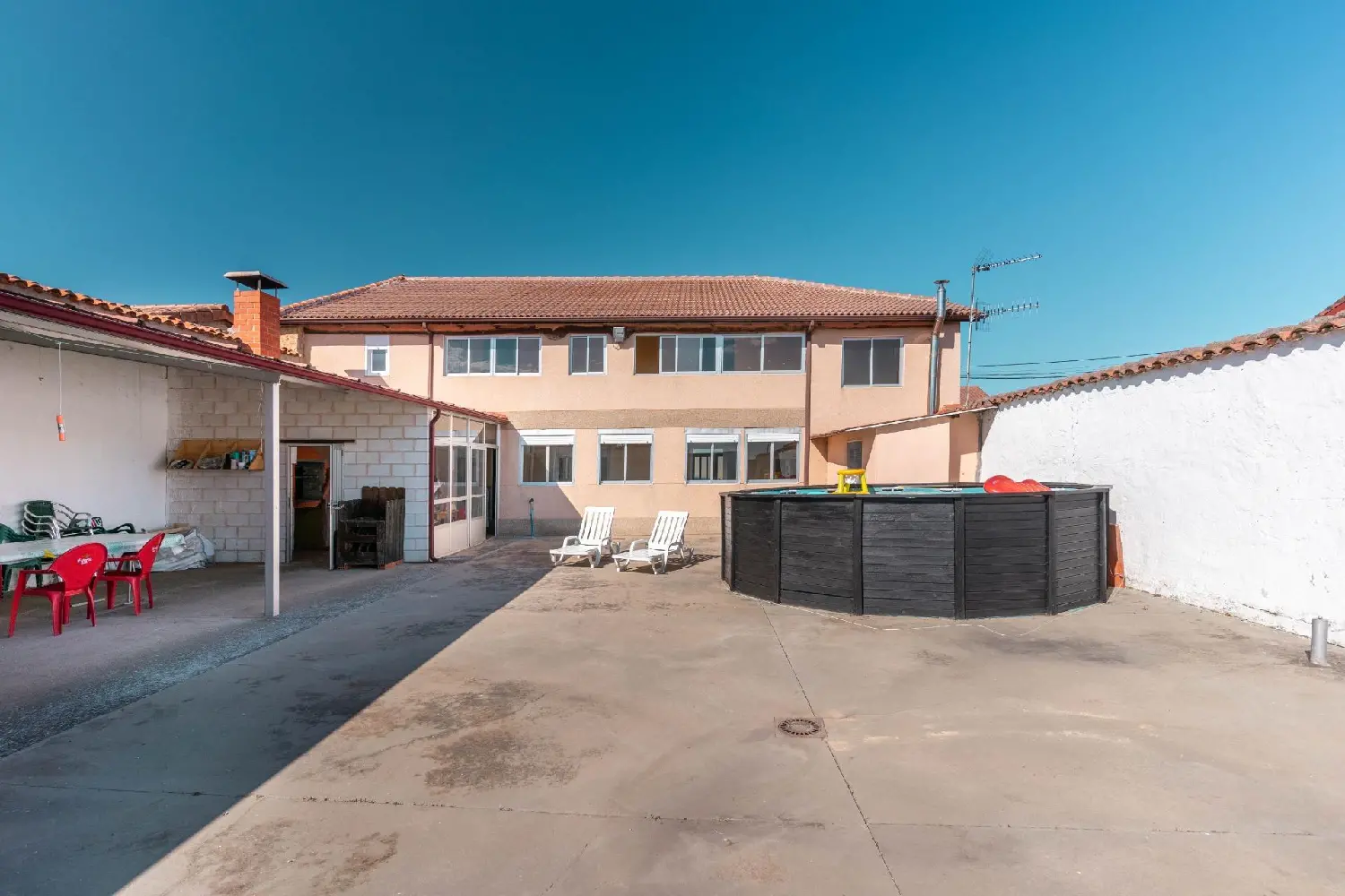 till salu hus Llaneces De La Barca Narcea 3