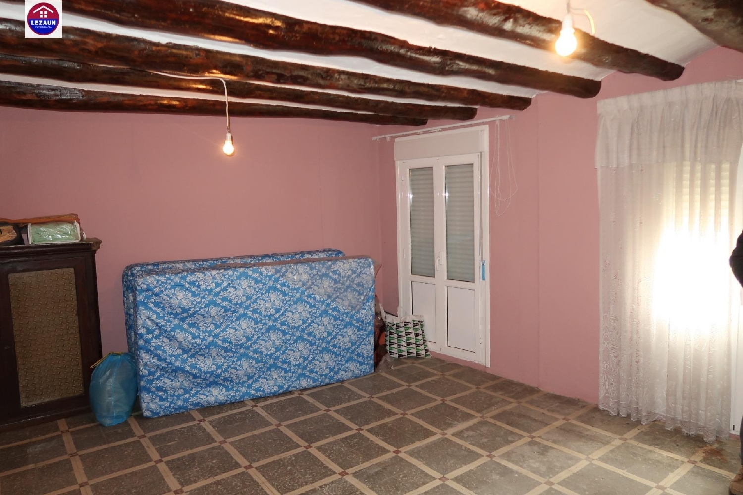  till salu hus Funes Ribera Alta 8