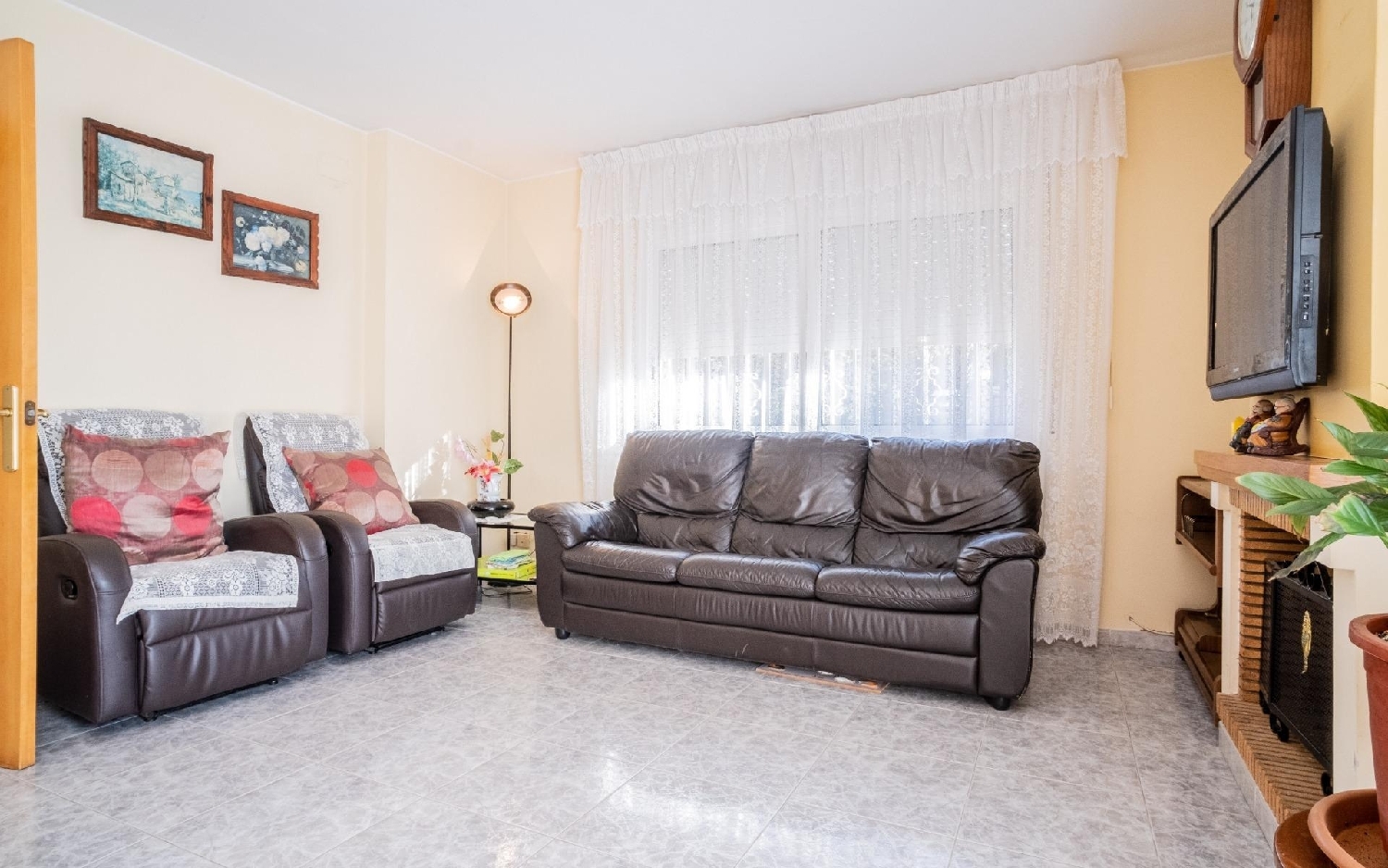  till salu hus La Canyera Gironès 8