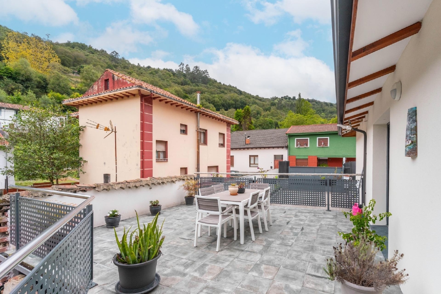  till salu hus La Pereda Caudal 4