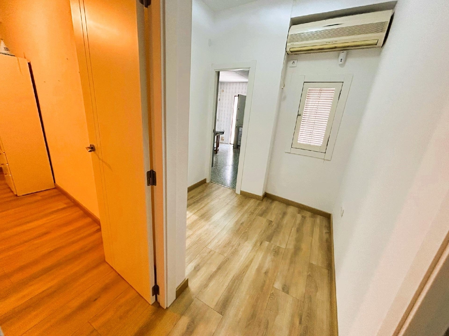 till salu hus La Presa Horta Oest 3