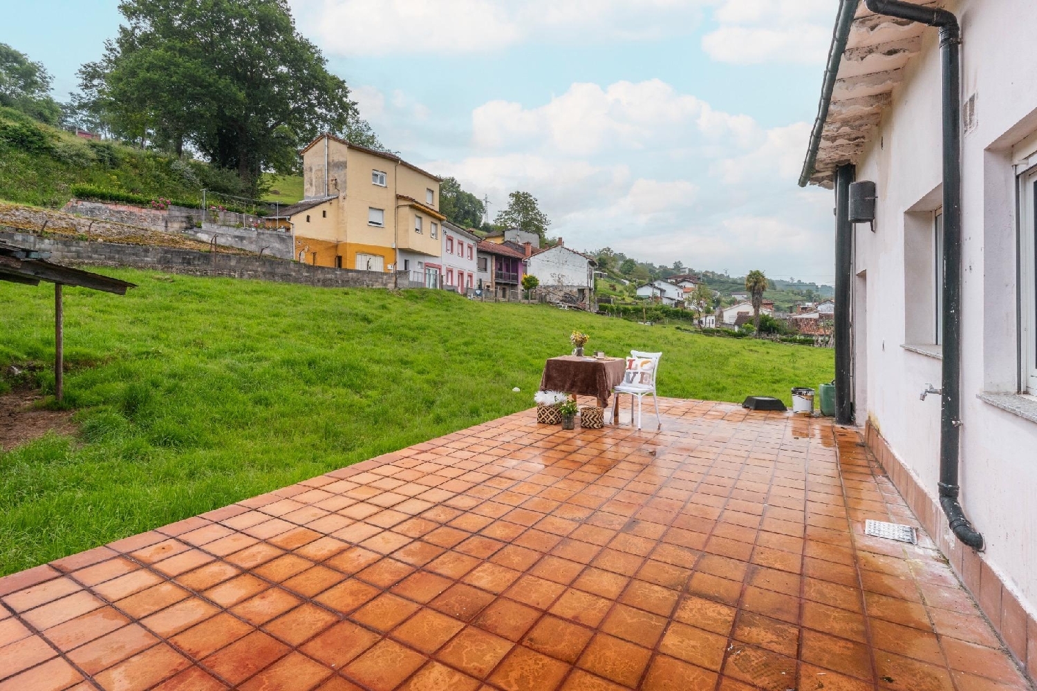  till salu hus La Riba Oviedo 5