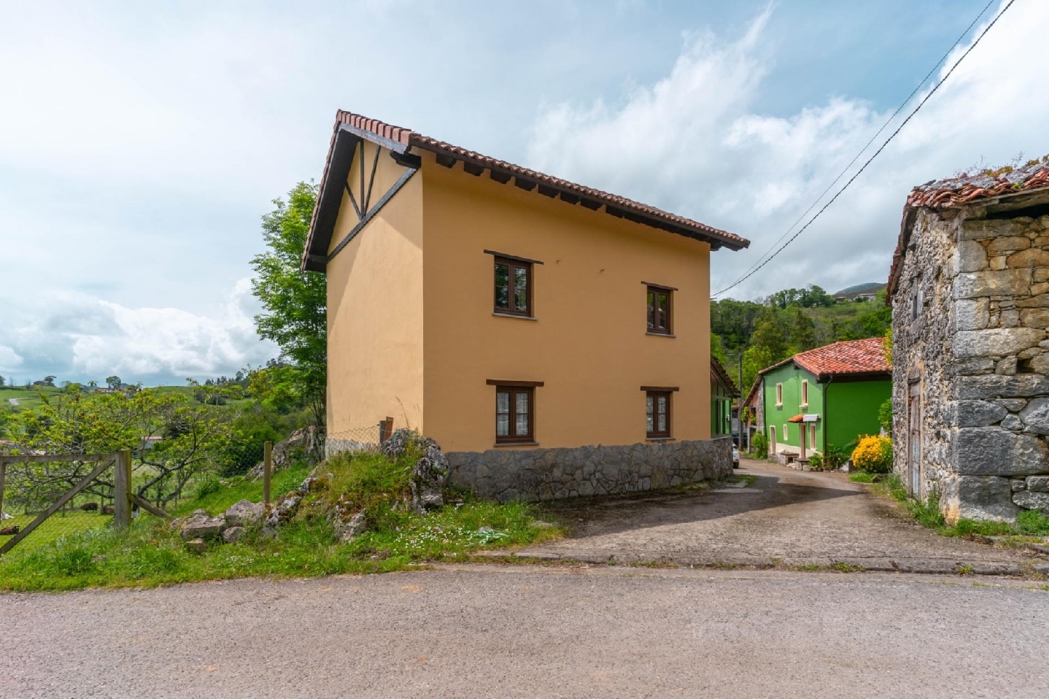 till salu hus La Vega De Los Caseros Oriente 2
