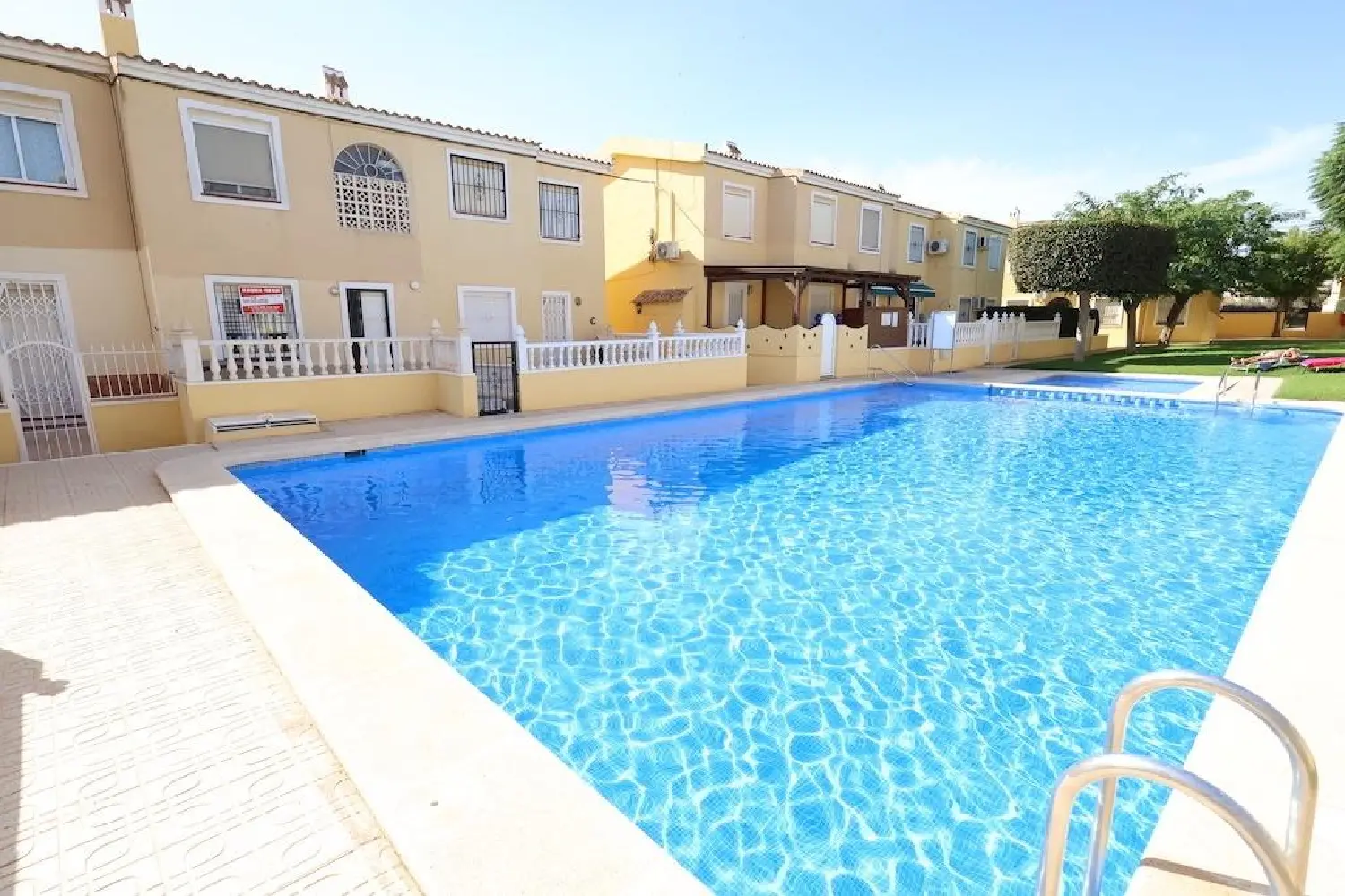  till salu hus Urbanización La Regía Baix Segura 1