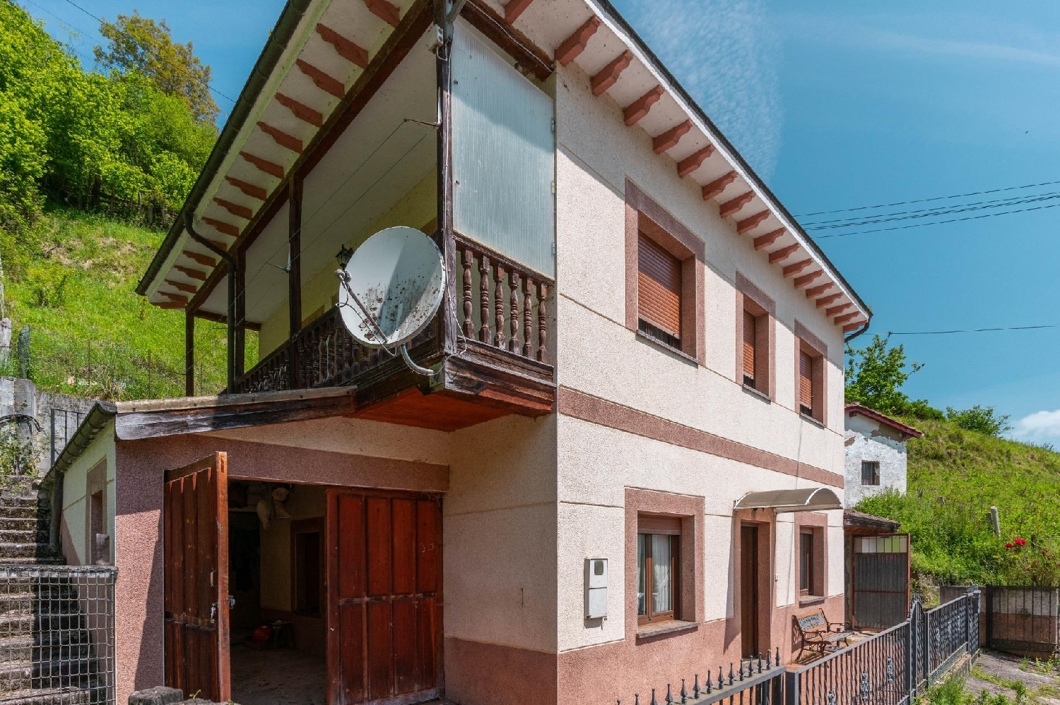 till salu hus Las Gateras Oviedo 3