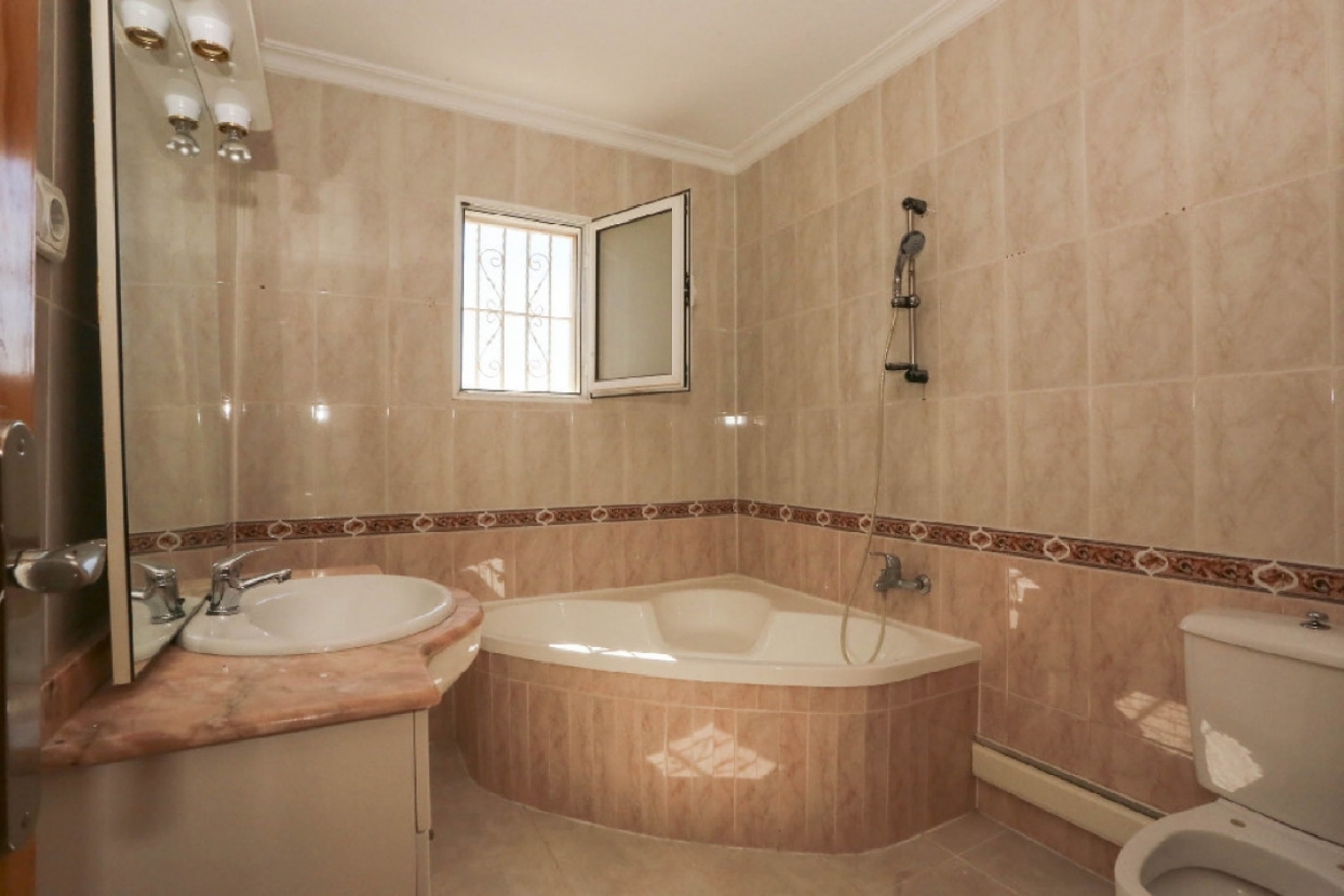 till salu hus Las Torretas Baix Segura 3