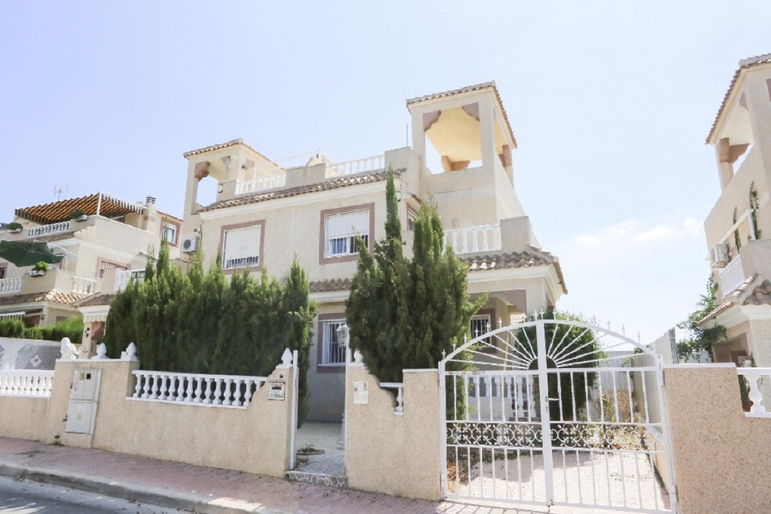  till salu hus Las Torretas Baix Segura 1