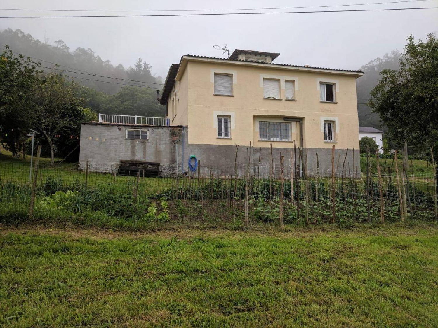 till salu hus Mardana Nalón 2