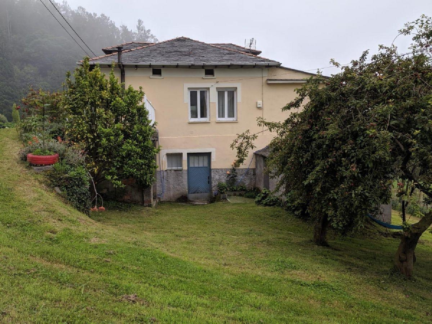 till salu hus Mardana Nalón 3