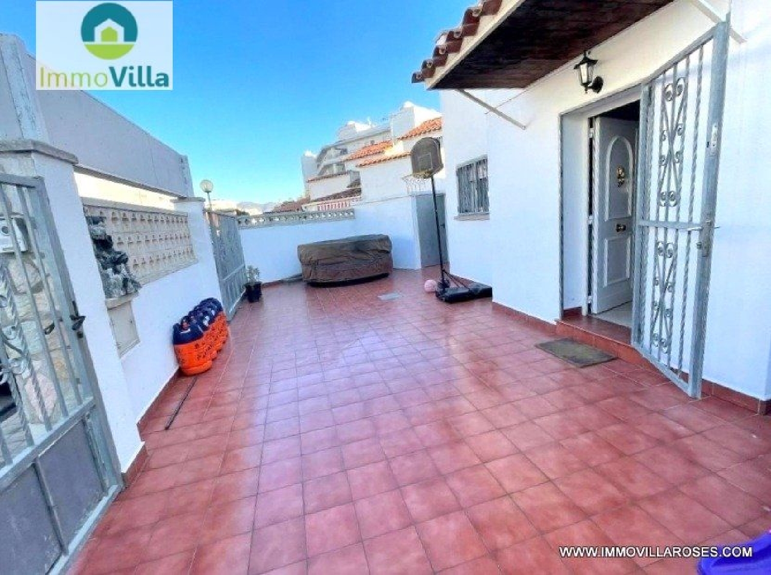 till salu hus Mas Oliva Alt Empordà 2