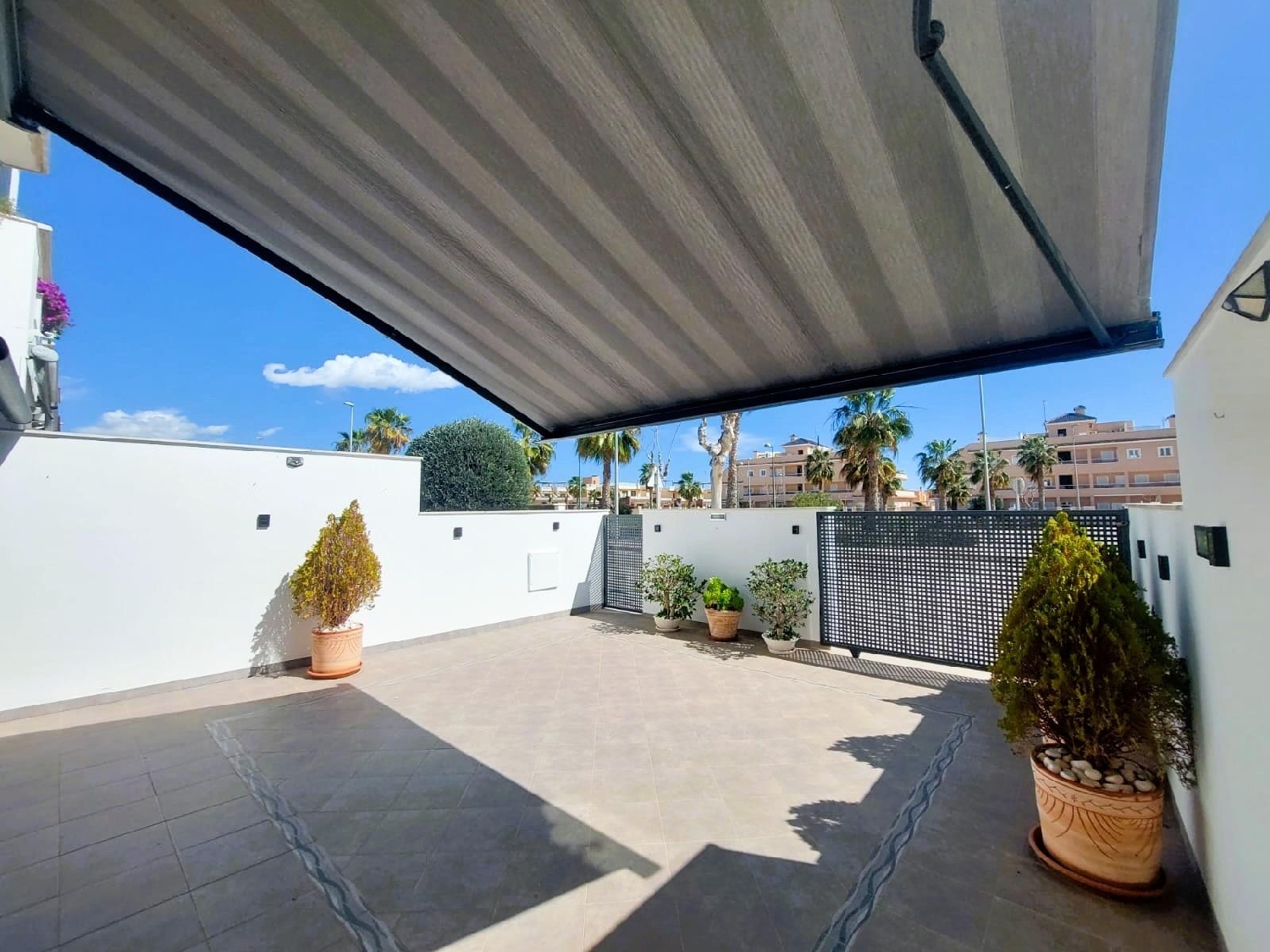  till salu hus Mil Palmeras Baix Segura 5