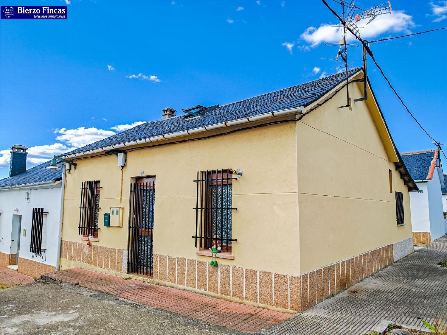 till salu hus Onamio Y Poblado M.S.P. Bierzo (El) 2