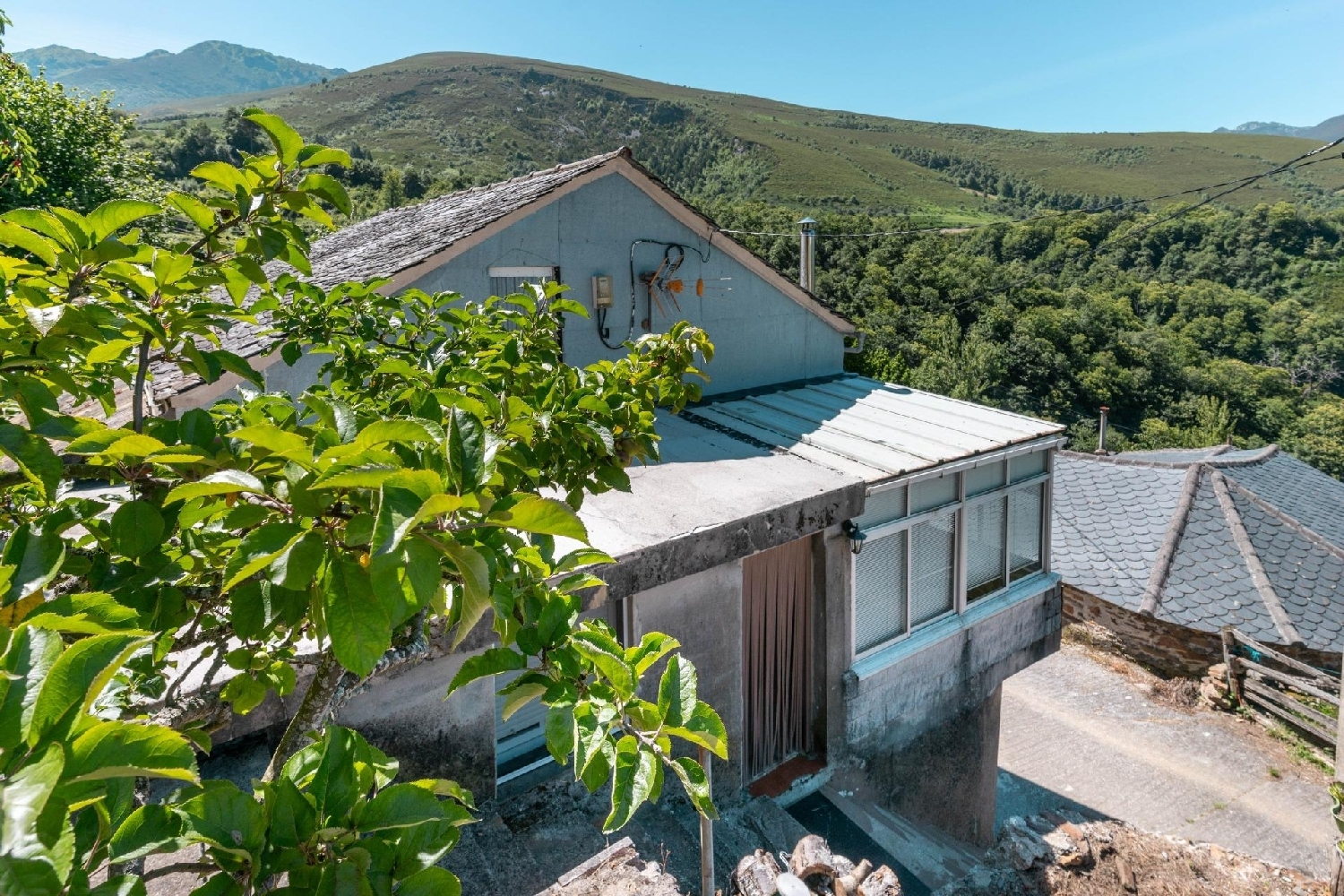 till salu hus Pelliceira Narcea 2