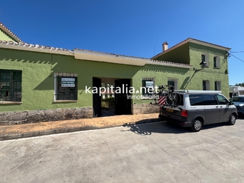 Quatretondeta Comtat hus foto 6224688