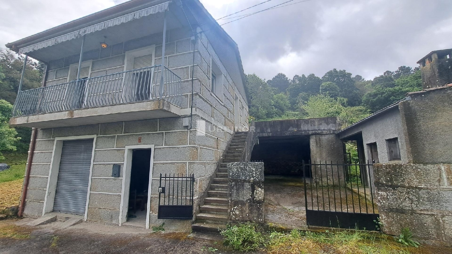 till salu hus Quenlle Ourense 2