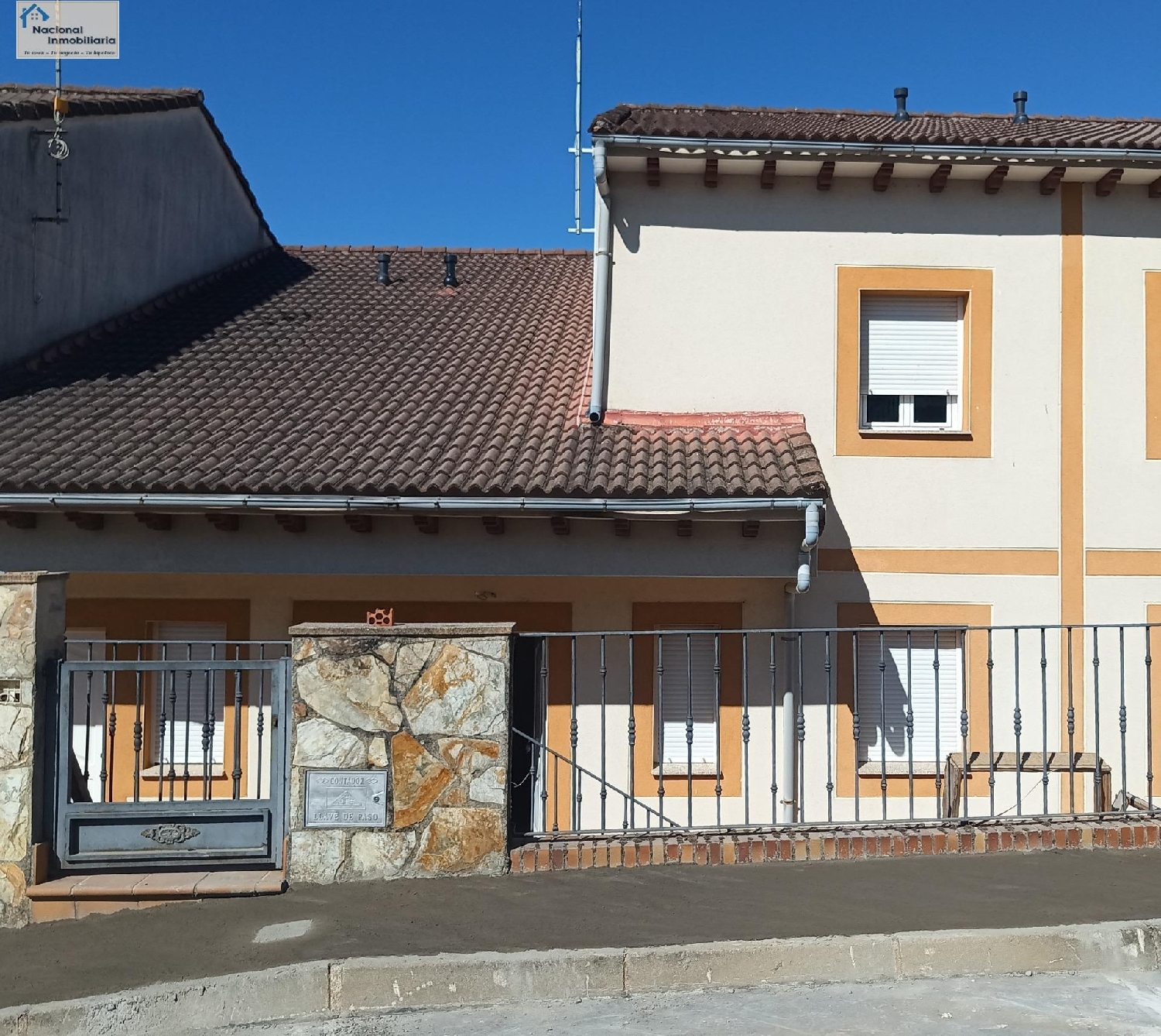  till salu hus Ramacastañas Valle Del Tiétar 1