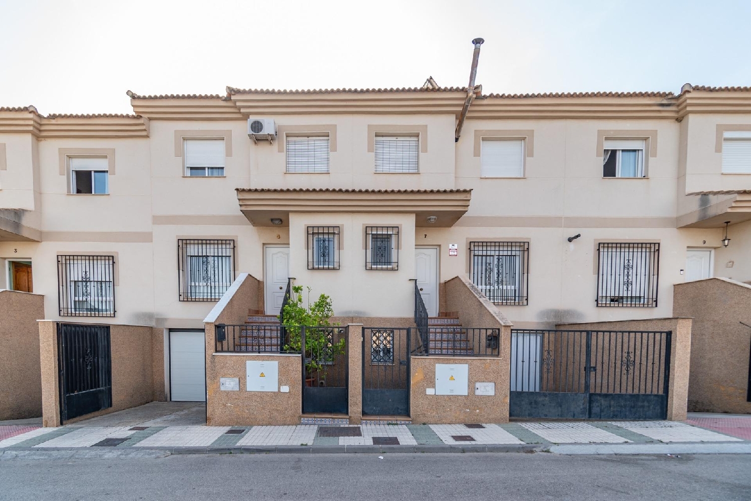  till salu hus Romilla Vega De Granada 1