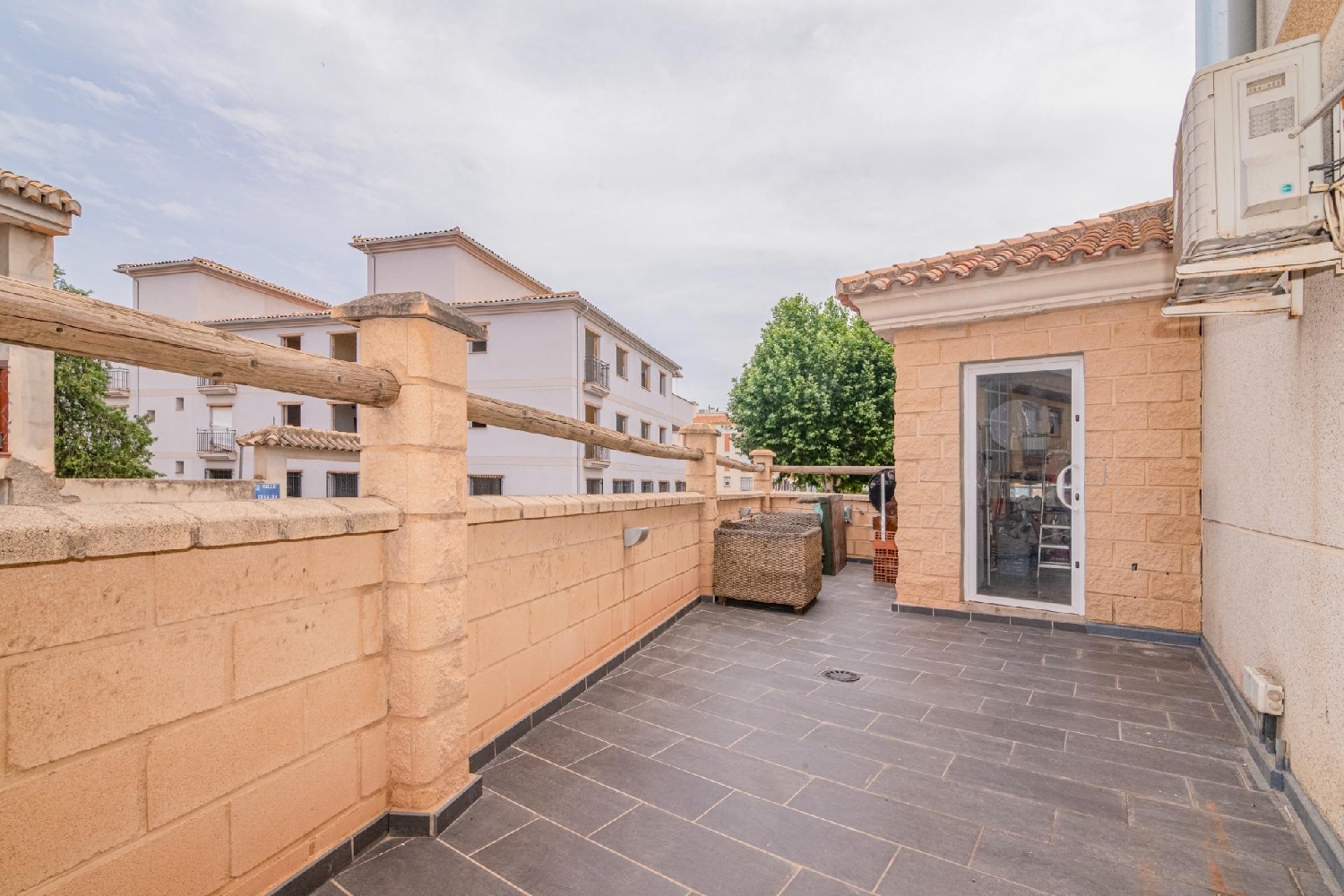  till salu hus Romilla Vega De Granada 4