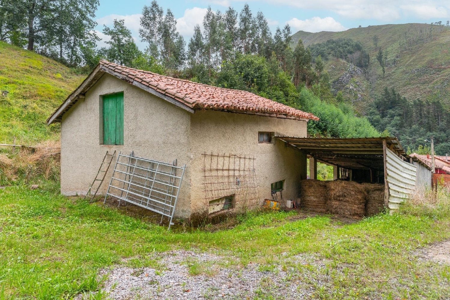  till salu hus Santianes Oriente 5