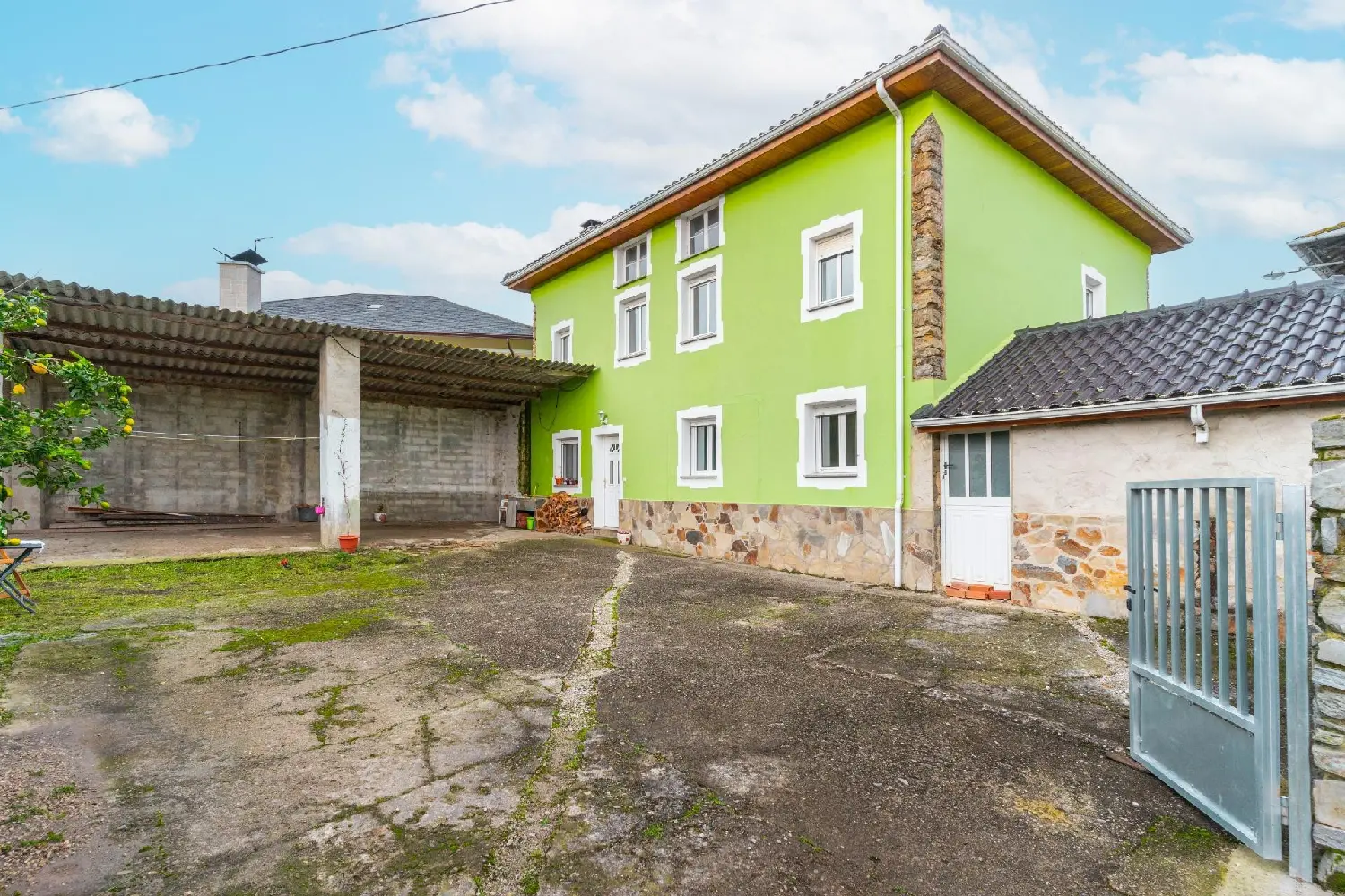 till salu hus Valtravieso Eo-Navia 2